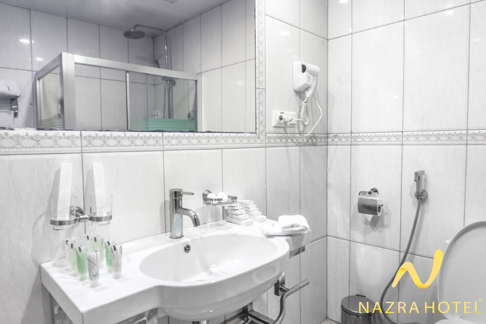 Nazra Hotel 12/12