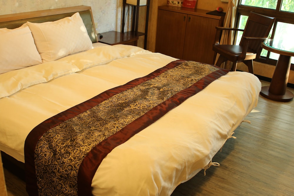 Jinsha Lake Side Hotel 11/49