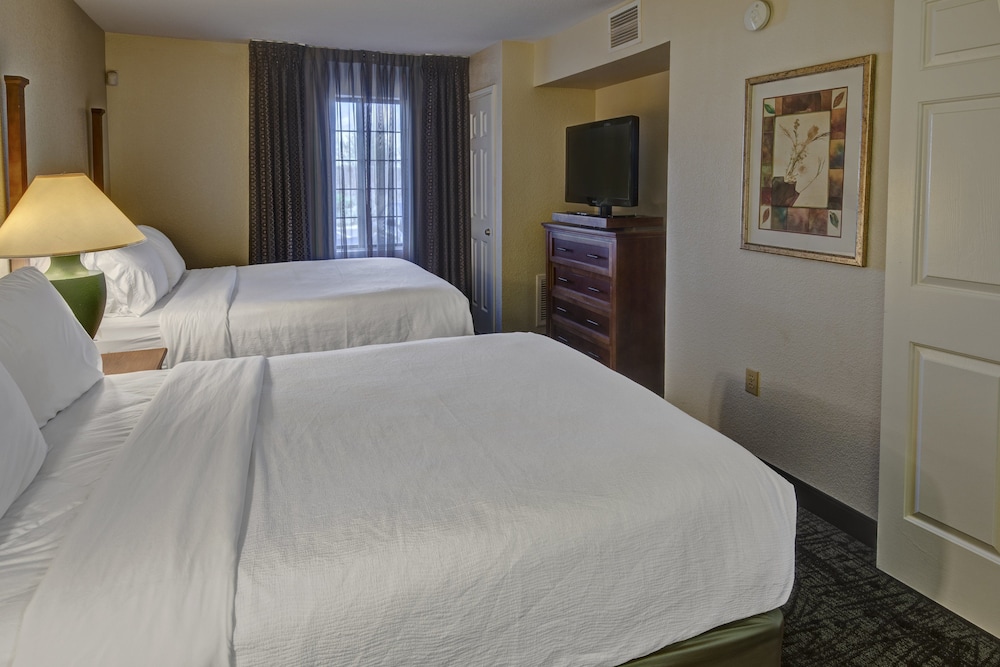 Staybridge Suites Denver - Cherry Creek 18/60