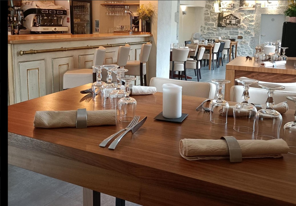 AUBERGE DU VIEUX LANAS 20/23