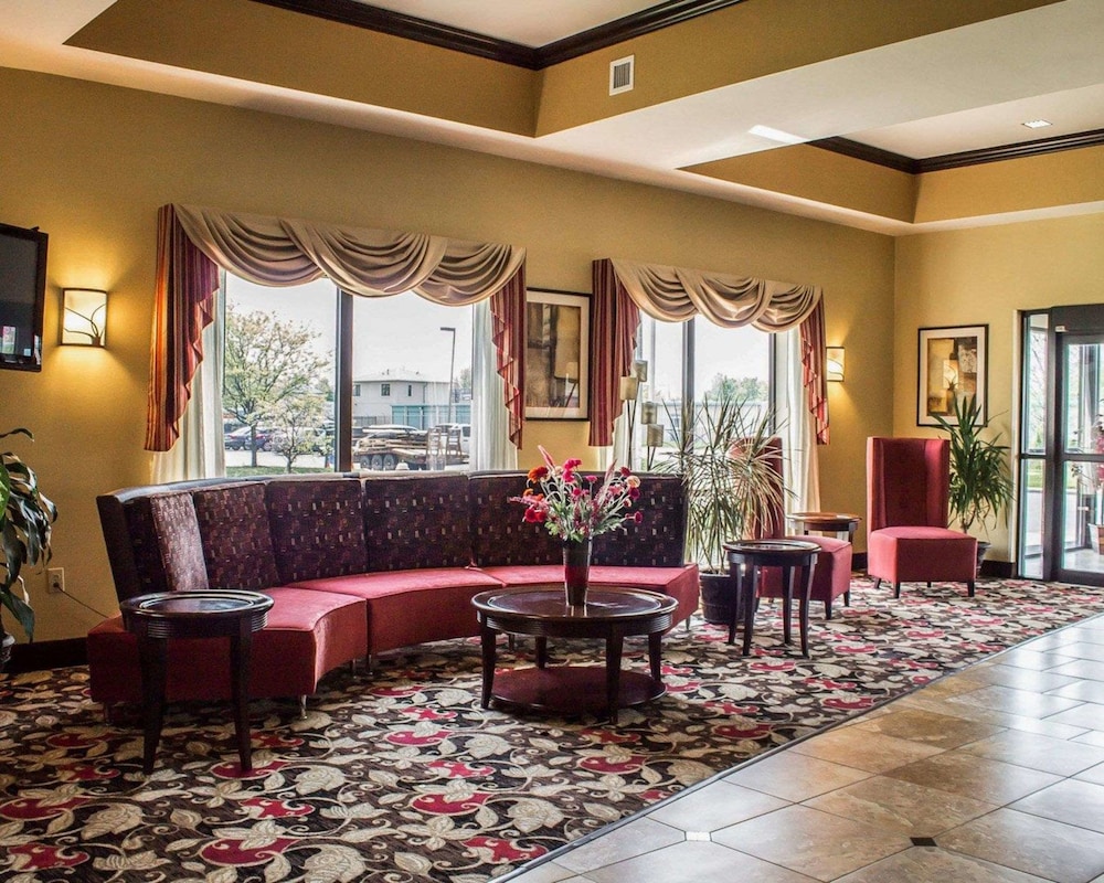 Comfort Suites Columbus East Broad 28/48