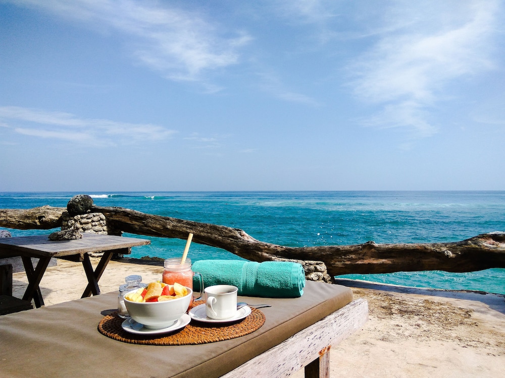 Rock 'N Reef Hotel 47/66
