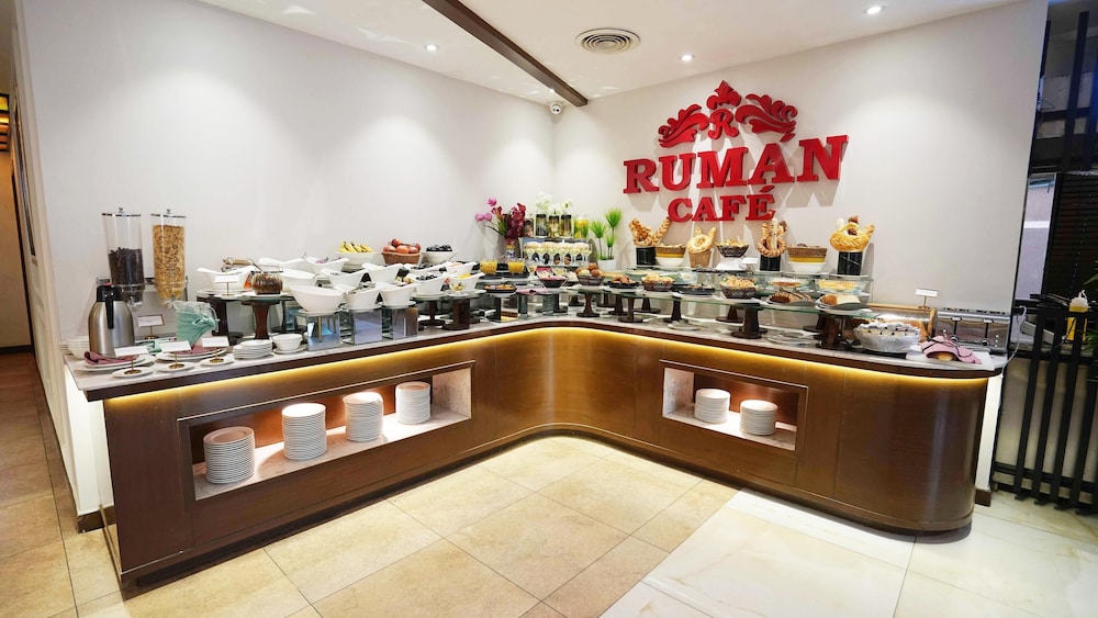 Best Western Plus Grand Hotel Multan 58/61