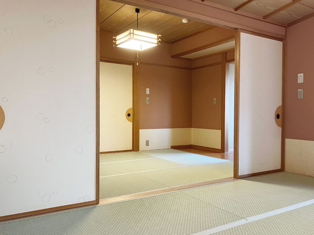 JAPANESE, CONNECTING