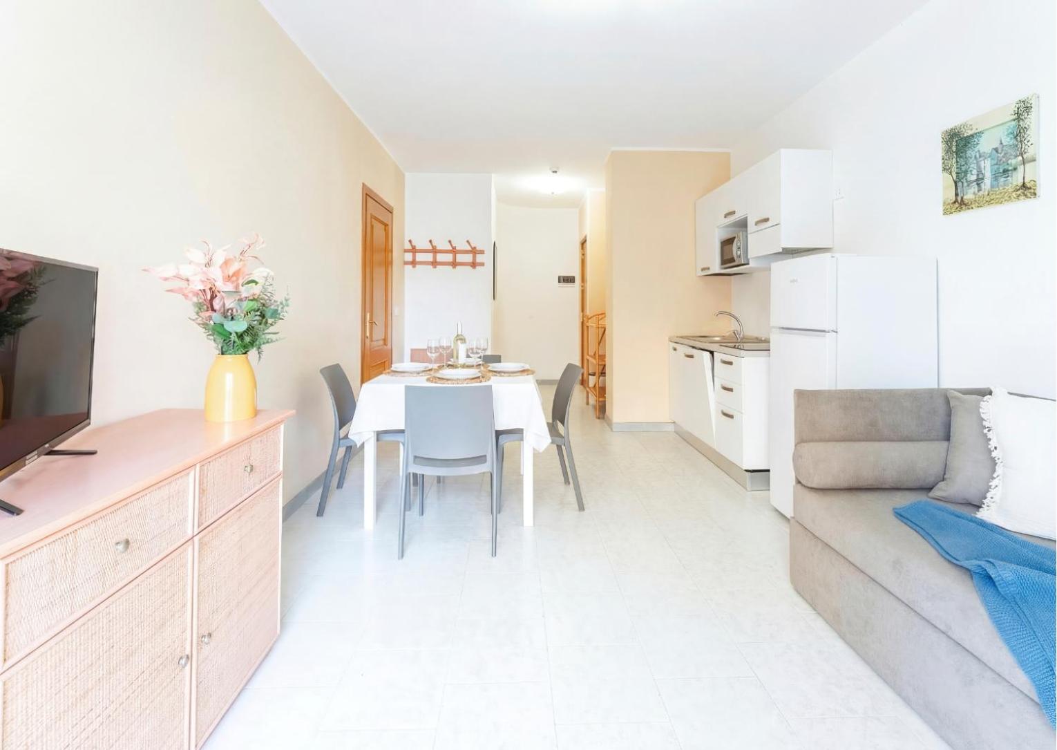 Rina Sea Apartments 18/34
