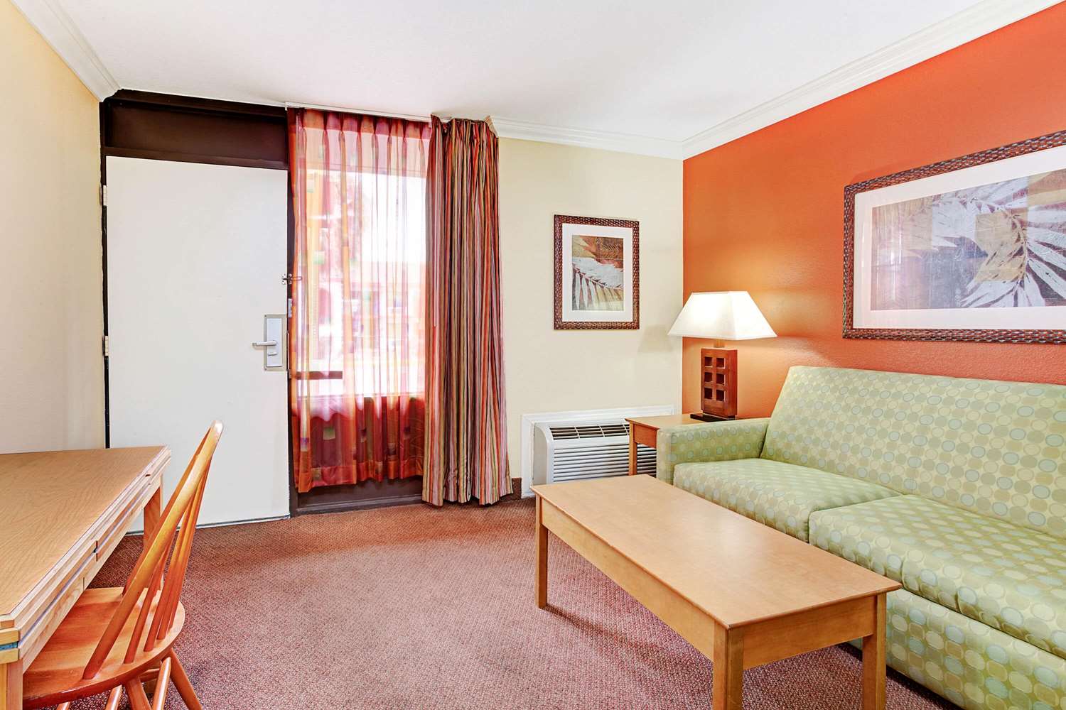 Days Inn By Wyndham Kissimmee West 4/9