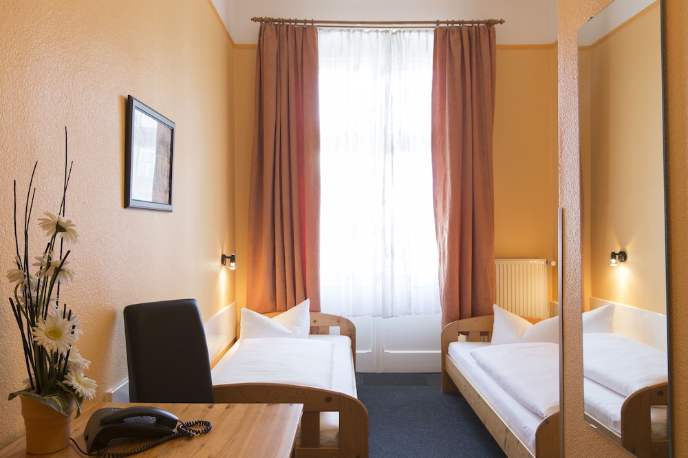 Hotel Am Hermannplatz 21/24