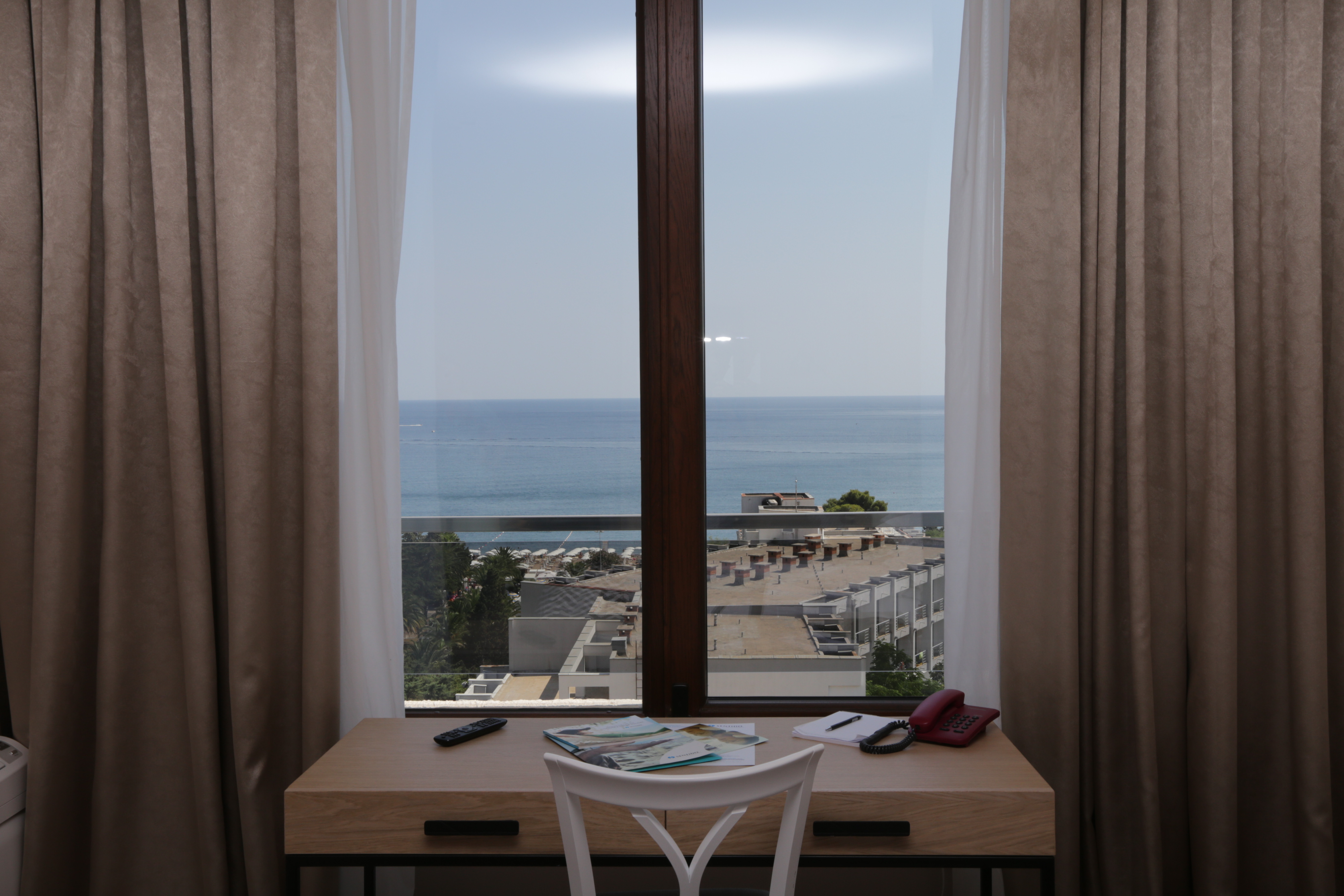 Tara Hotel 79/81