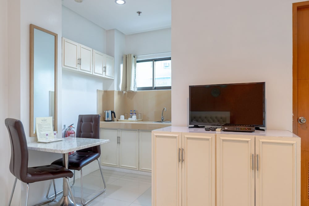 Baymont Suites And Residences 36/40