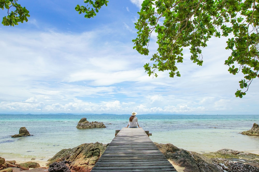 KOH MUNNORK PRIVATE ISLAND 34/50