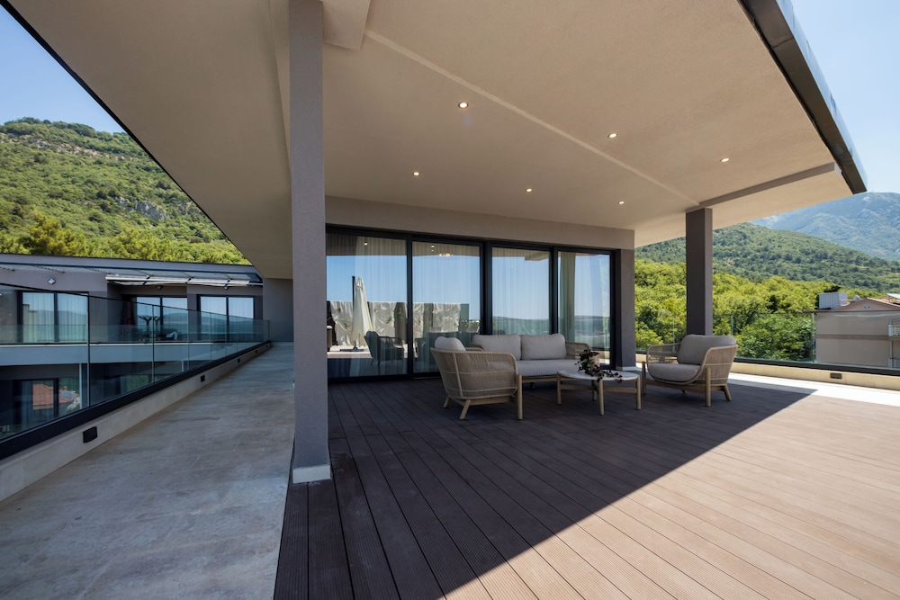 Royal Blue Resort & Residences 21/50