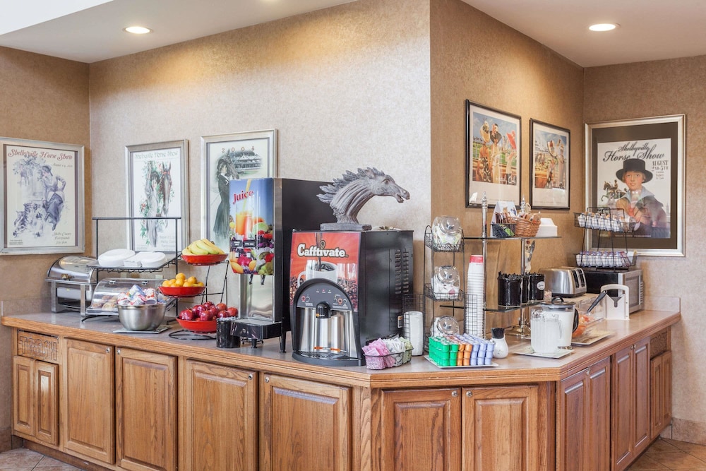 Comfort Inn and Suites Shelbyville KY 40/50