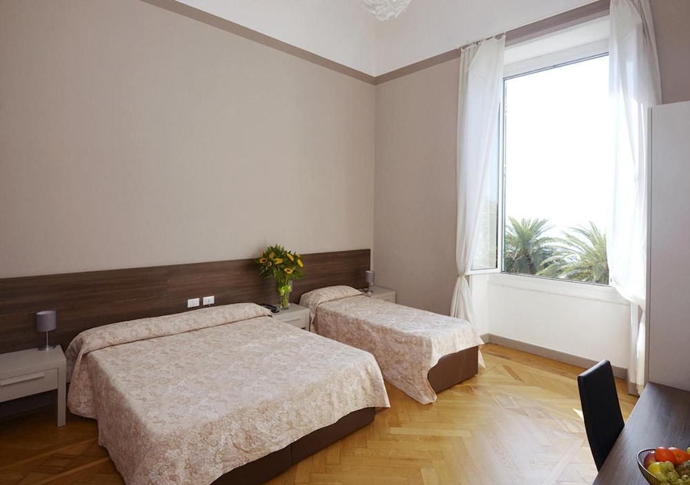 Grand Hotel Mediterranee 12/69