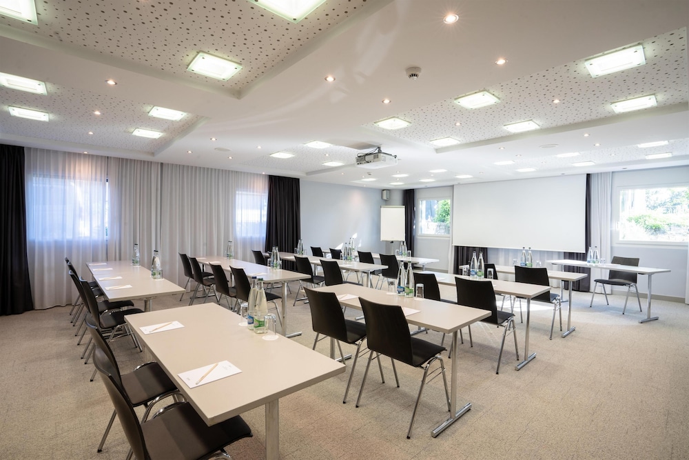 Radisson Hotel Zurich Airport 59/70