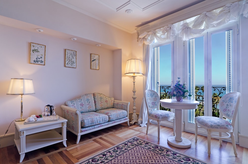 Hotel de Paris Sanremo 44/67