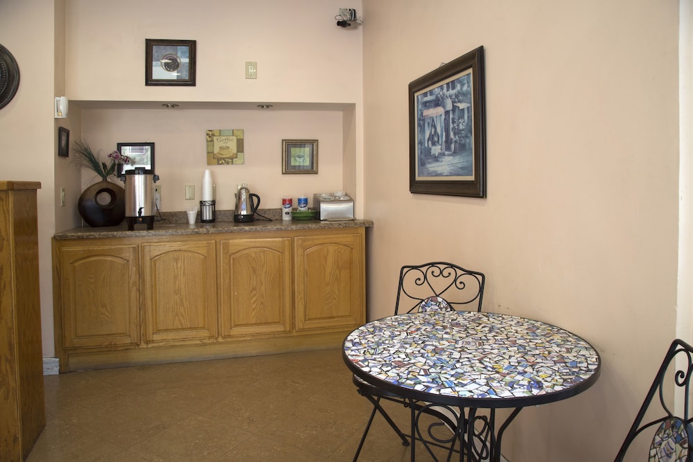Harborview Inn Suites San Diego Harbor 8/40