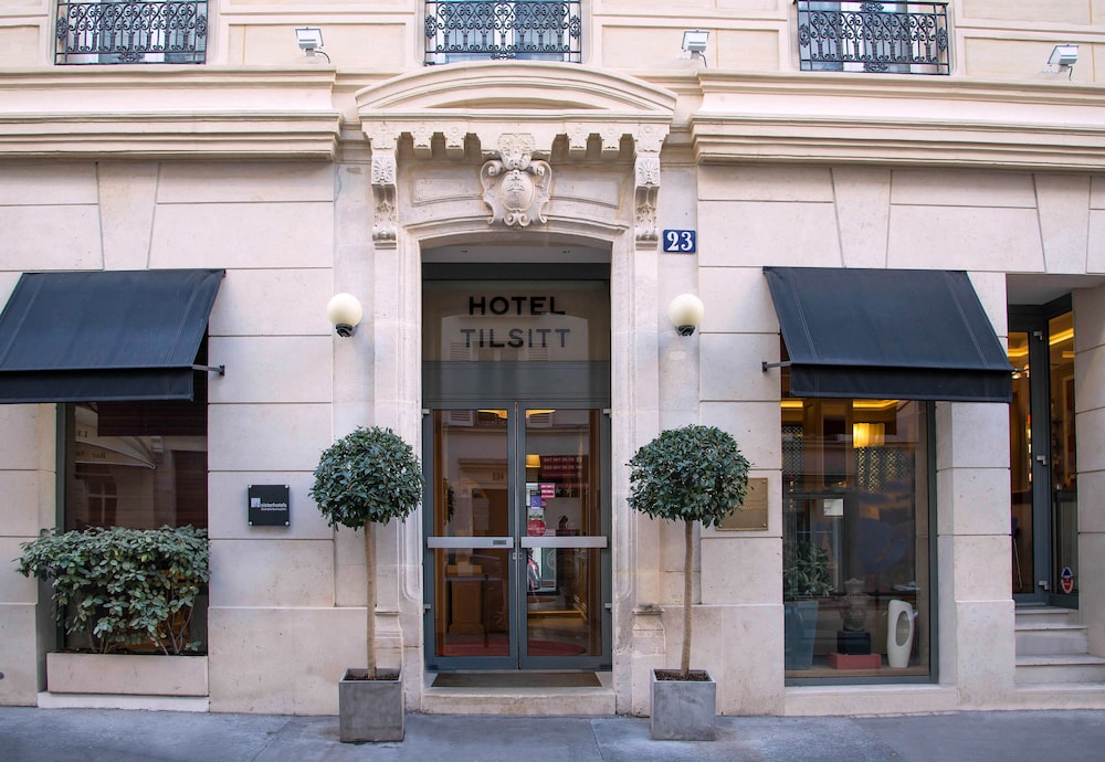 Hotel Zelie Champs-Elysees in PARIS