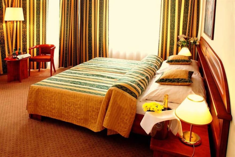 U Divadla Hotel 7/40