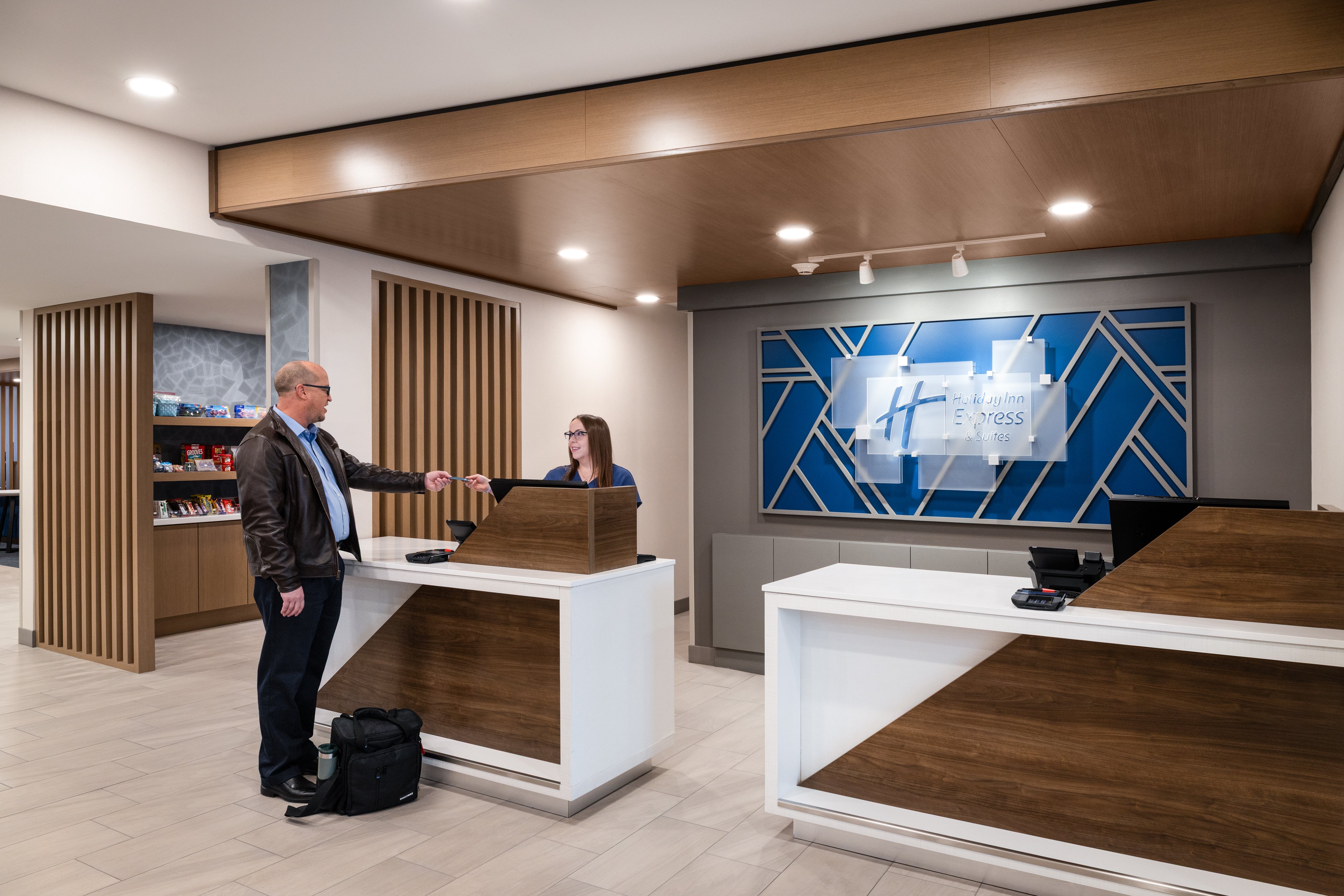 Holiday Inn Express & Suites Nampa - Idaho Center 8/78