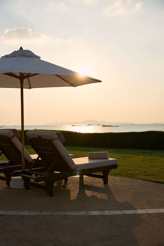 Dusit Thani Pattaya 45/50