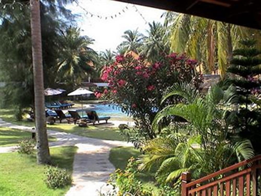 Coral Hotel Bangsaphan 59/62