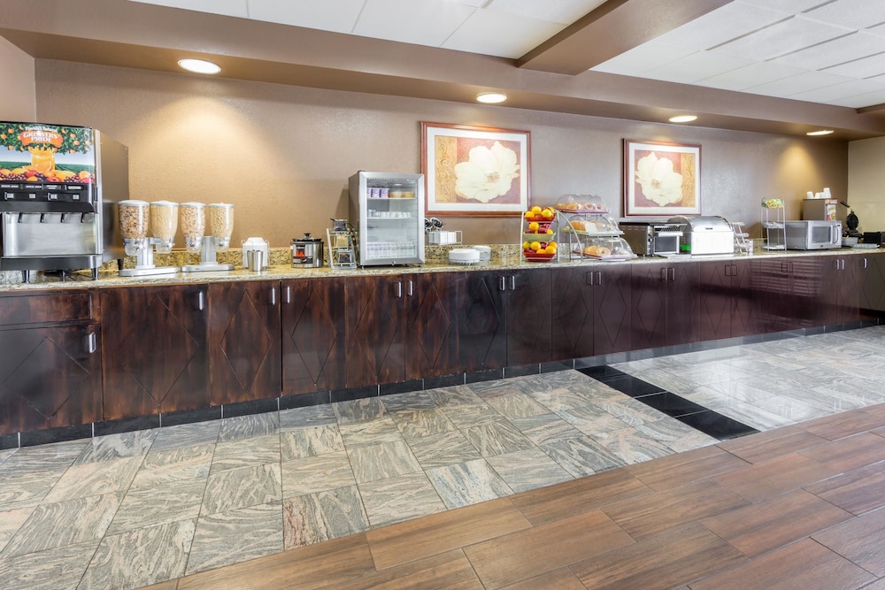 Wingate by Wyndham Joliet 5/37