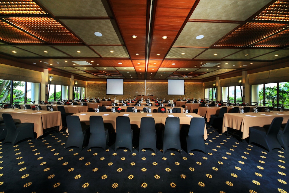 Novus Giri Resort Spa 50/71