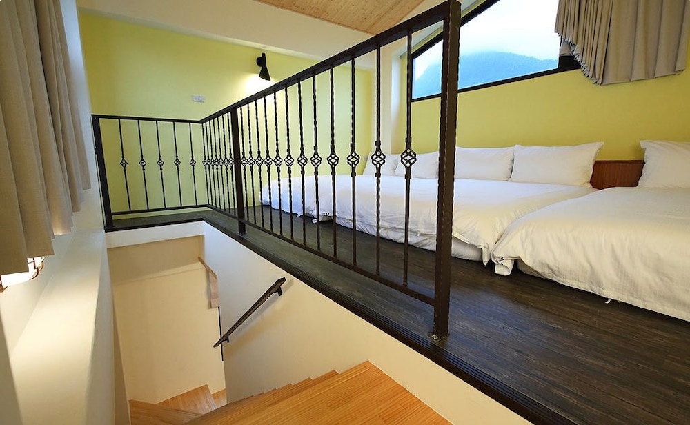 B&B Mountain View 12/50