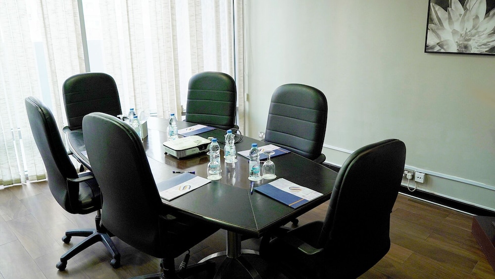 Signature Hotel Apartment Spa Marina 48/60