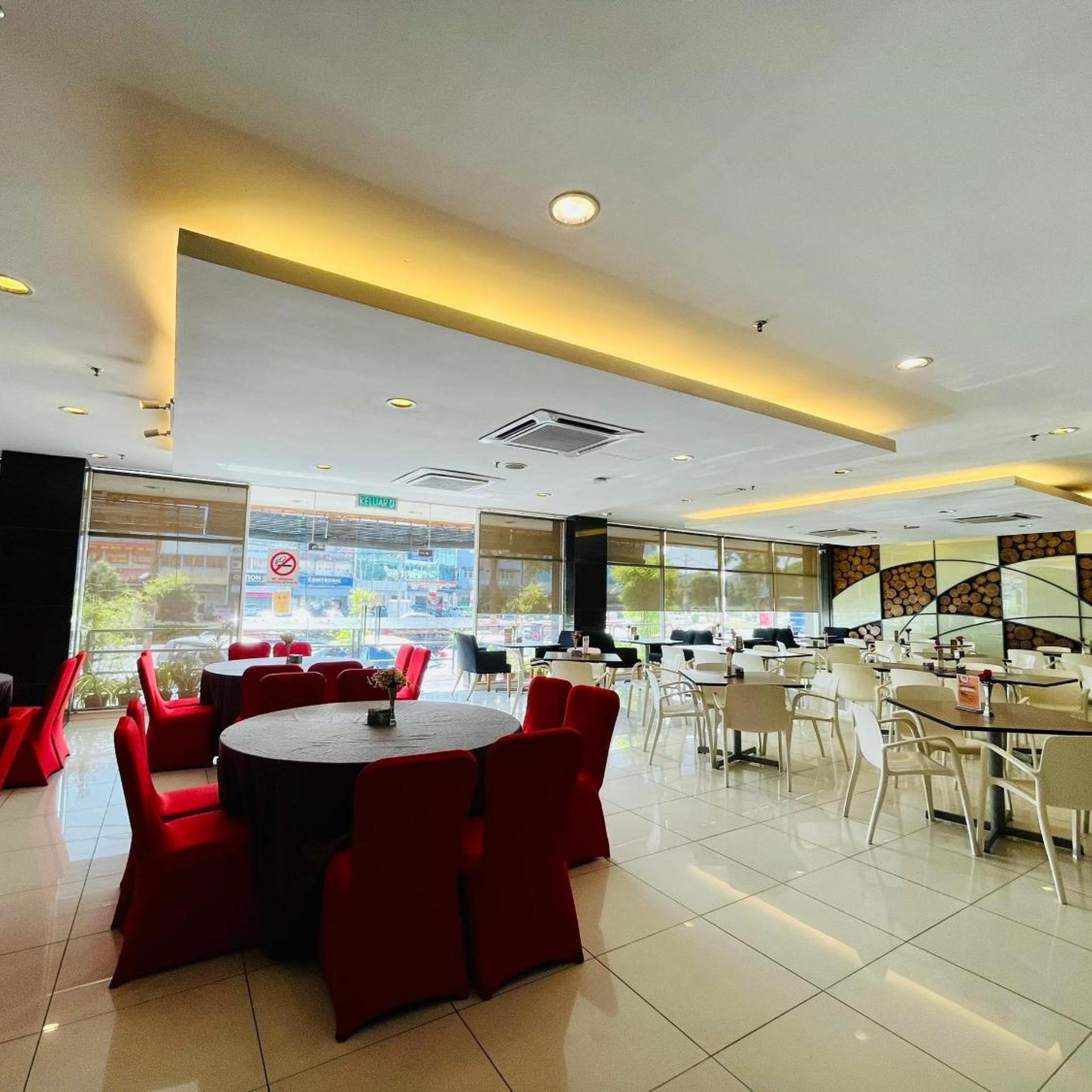 Pinetree Hotel 32/41