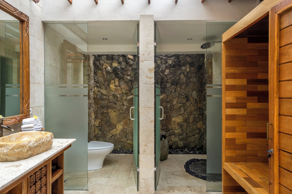 Graha Sandat Villas by Pramana Villas 32/33