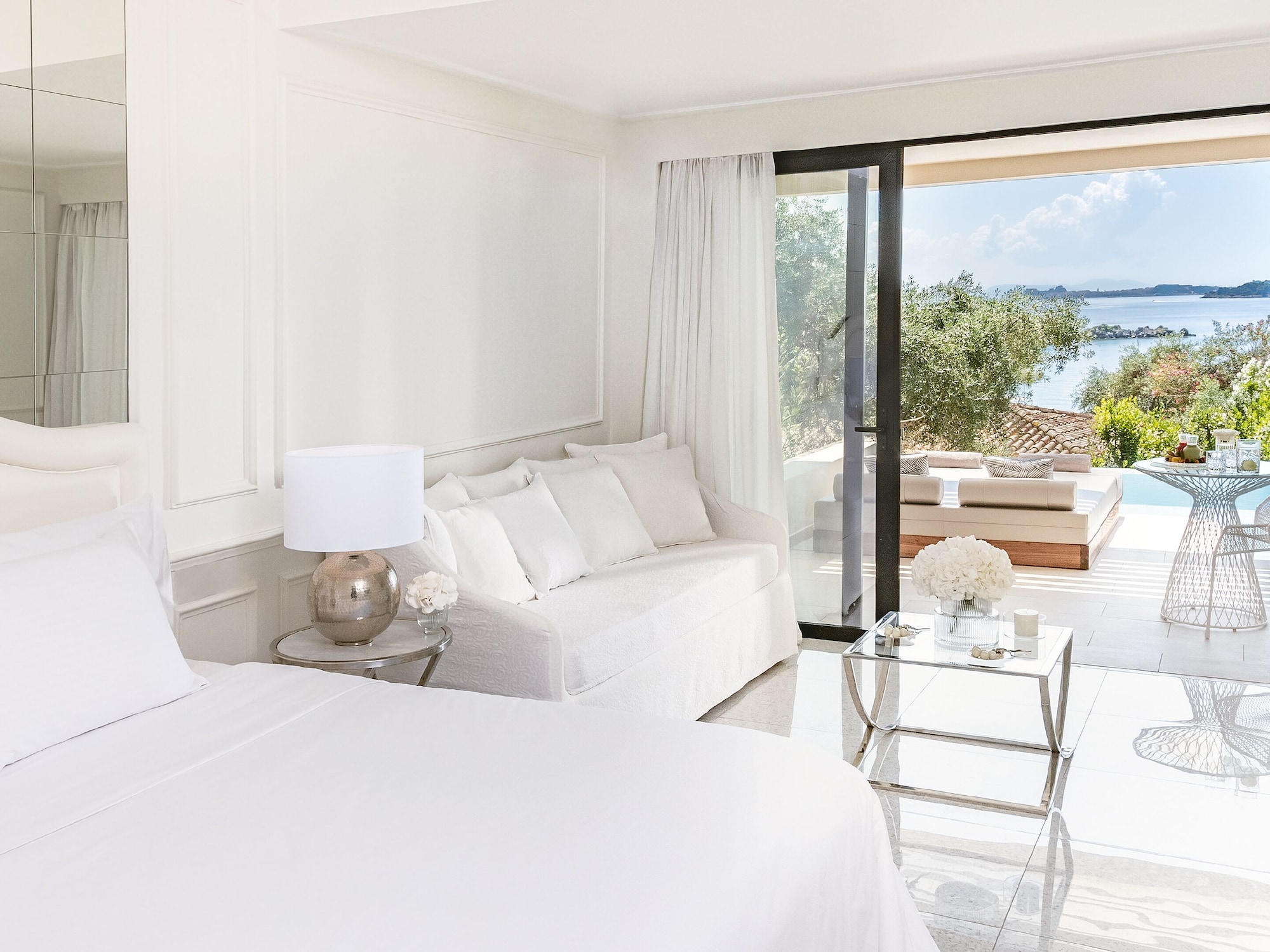 Swim Up, Junior Suite, Bungalow, Double Bed, Sofa