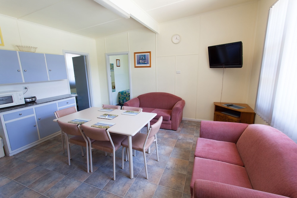 MODRA'S APARTMENTS 15/50