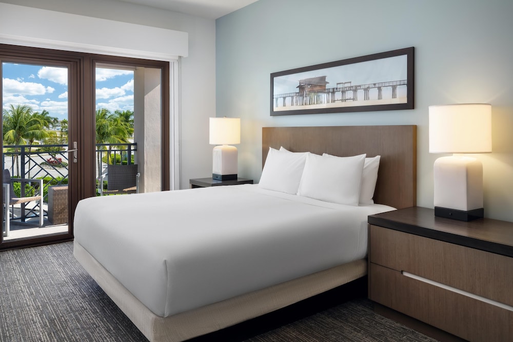 HYATT HOUSE NAPLES/5TH AVENUE 32/75