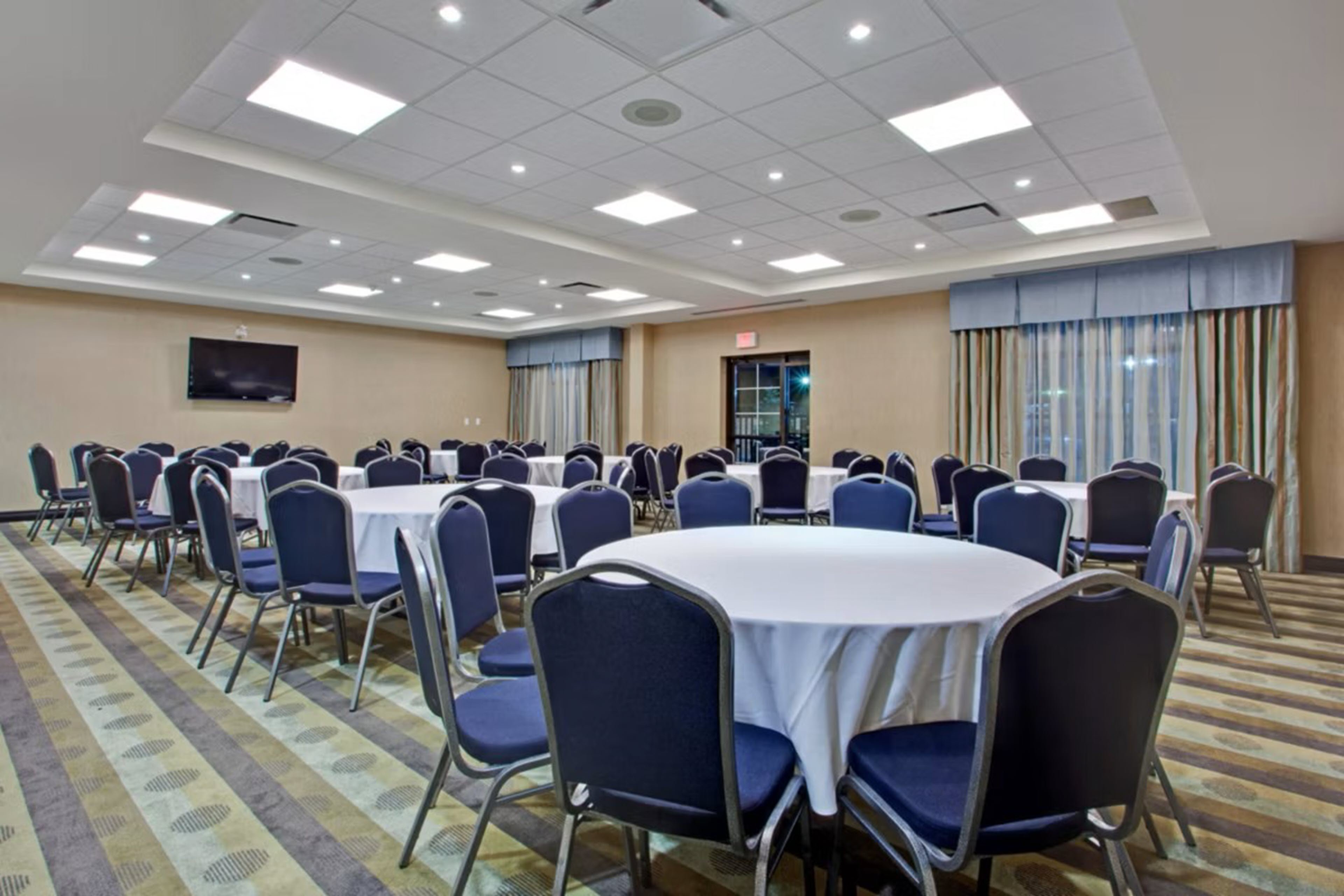 Holiday Inn Express Ottawa West Nepean 25/32