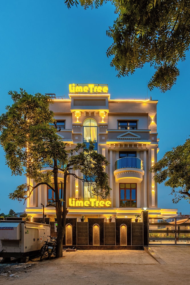 Lime Tree Hotels & Banquet Greater Noida 43/50
