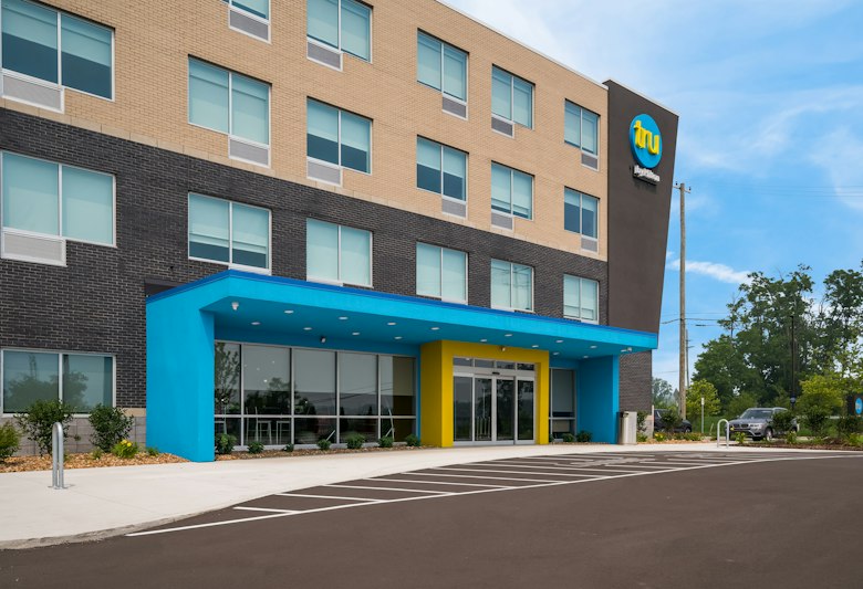 Tru by Hilton Novi Detroit 3/24