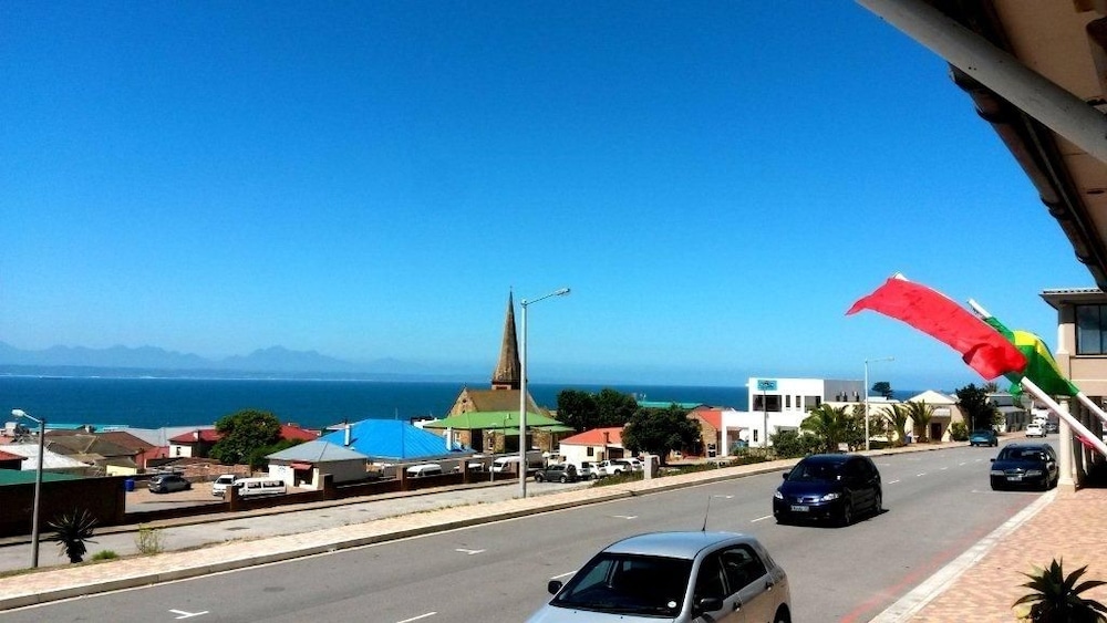 Bay Vista Guest House 42/50