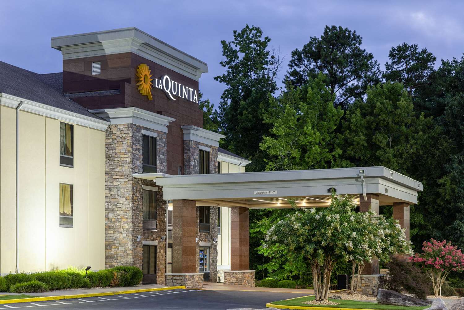 La Quinta Inn & Suites by Wyndham Covington 4/45