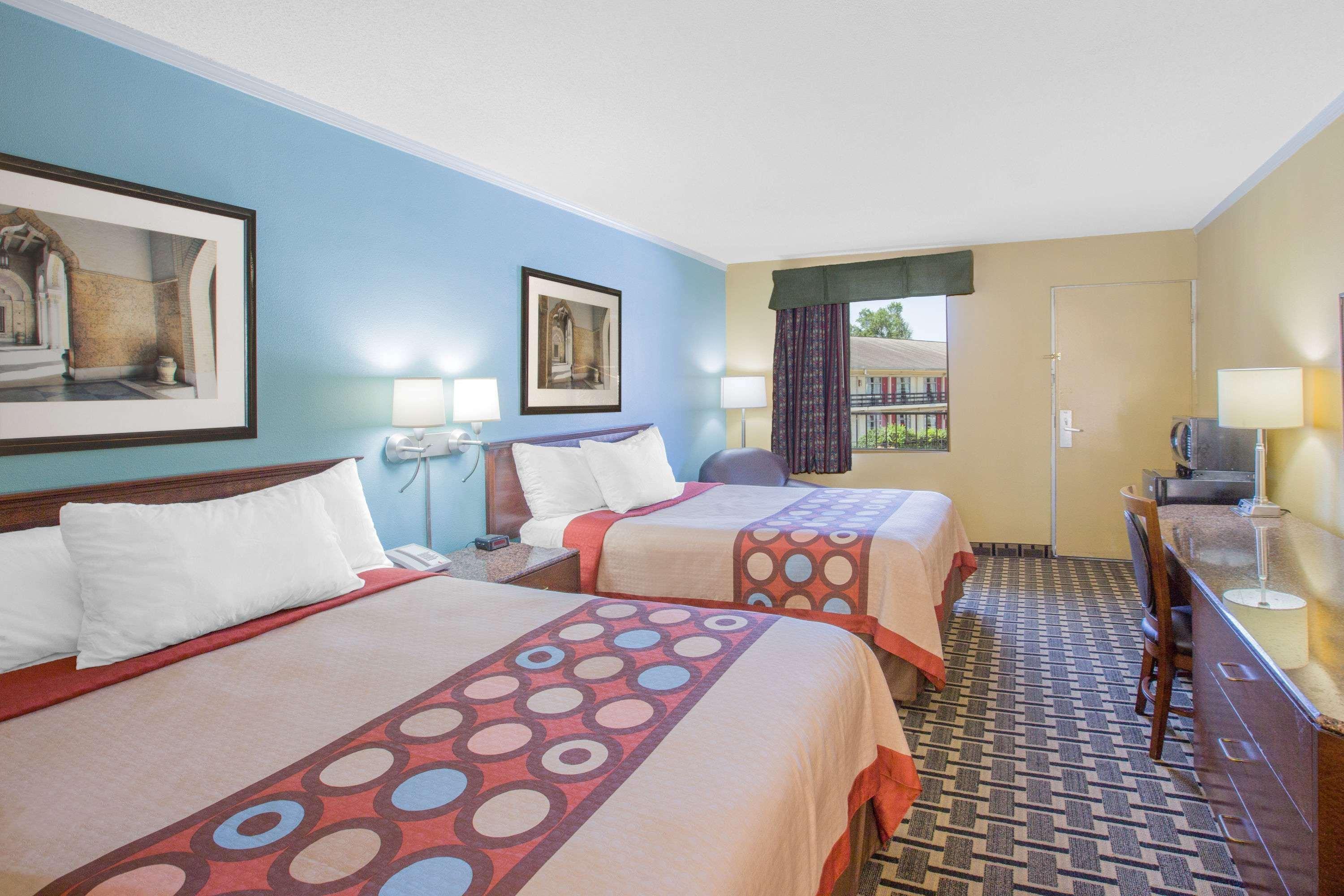 Super 8 By Wyndham Jasper 7/16
