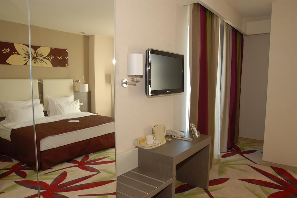 Golden Tulip Ana Dome Cluj 40/66