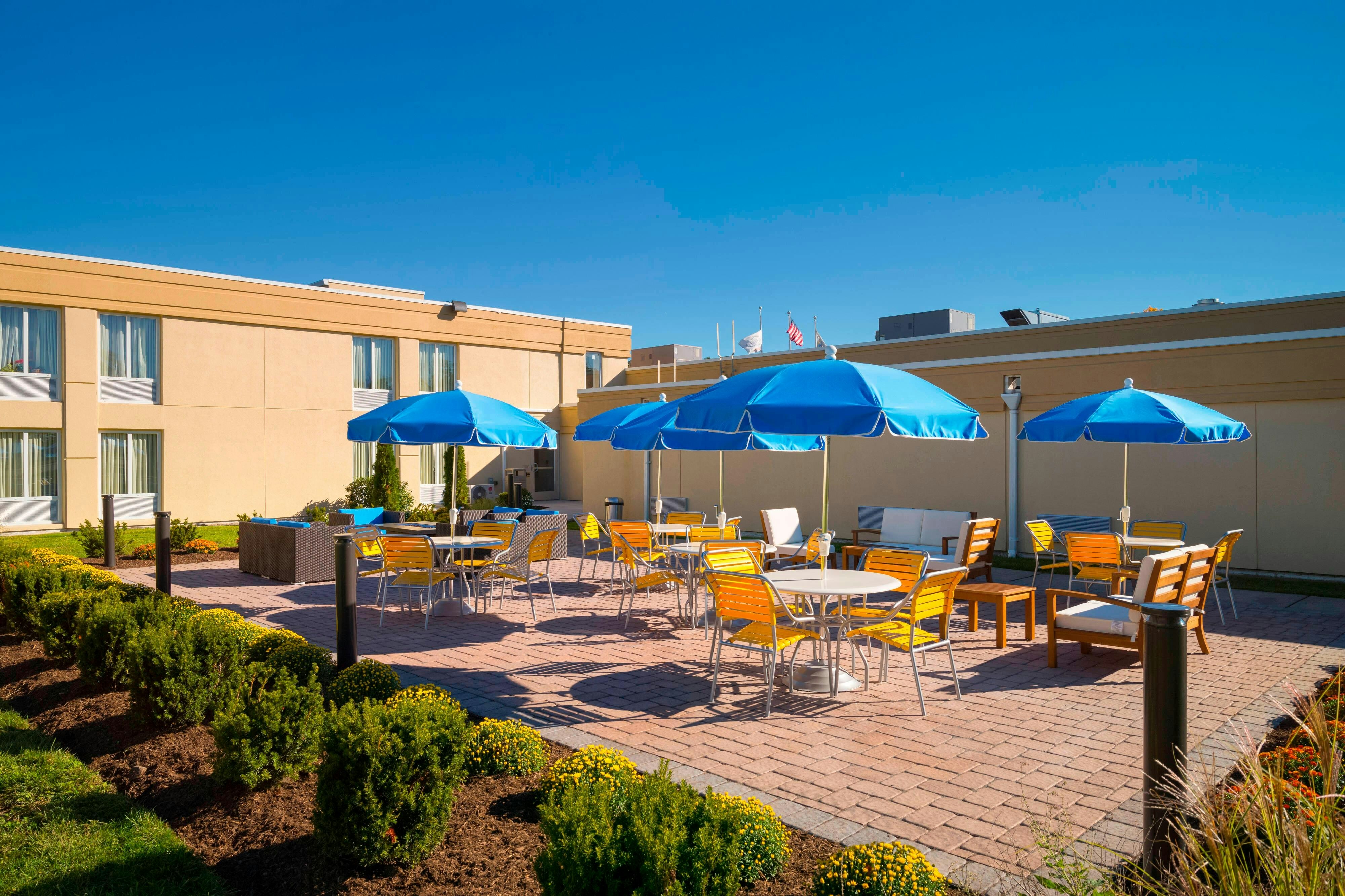 Fairfield Inn Suites By Marriott Paramus 46/47