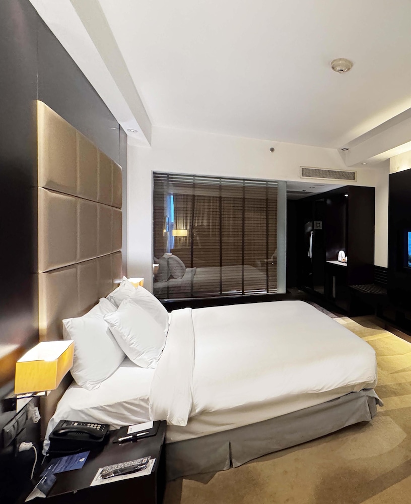 Radisson Blu Chattogram Bay View 17/70