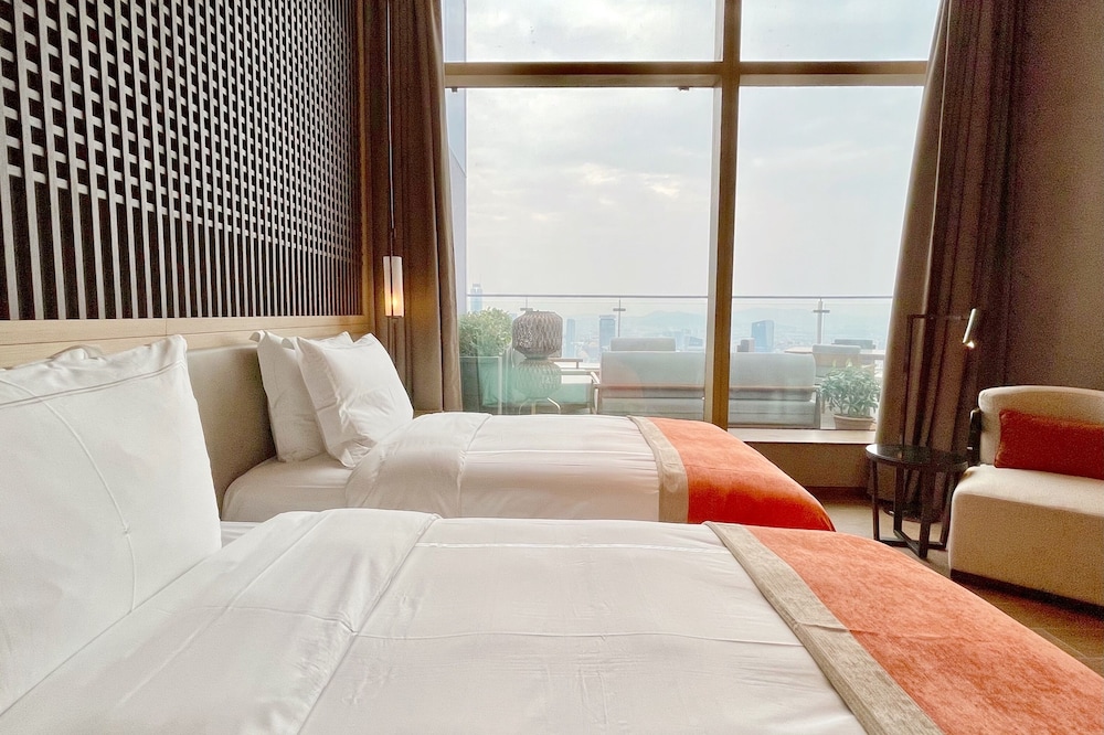 Jumeirah Guangzhou Hotel 17/75