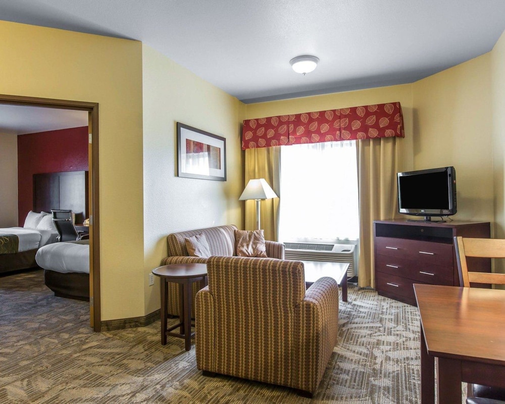 Comfort Suites Palm Desert I-10 23/32