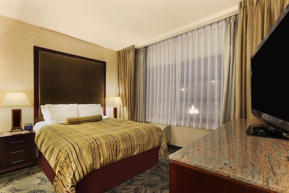 Poco Inn And Suites Hotel Conference Centre 26/58
