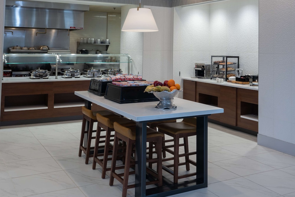 Hilton Garden Inn Charlotte Concord 30/34