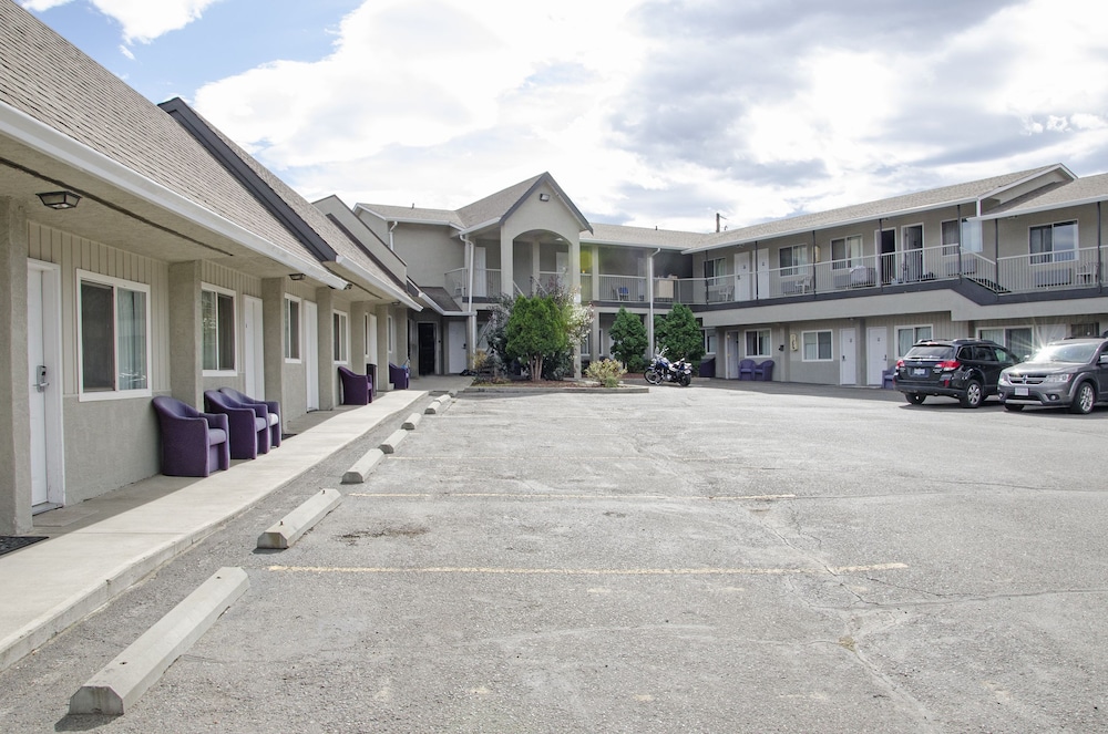 Best Budget Inn and Suites Kamloops 36/46