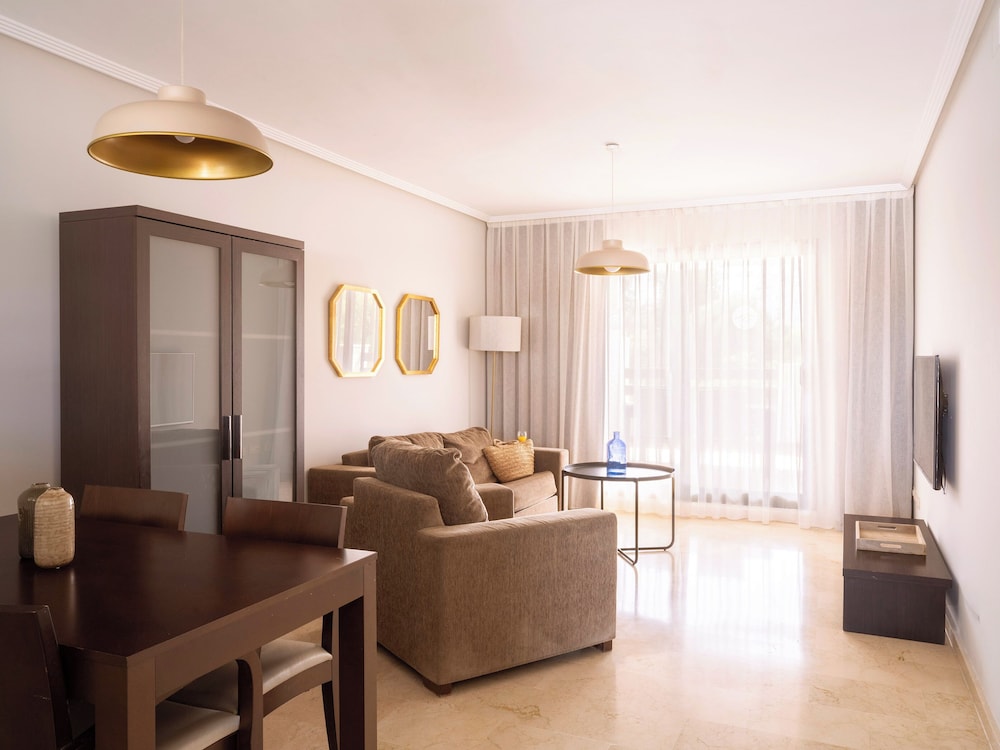 Ona Valle Romano Golf and Resort 44/72