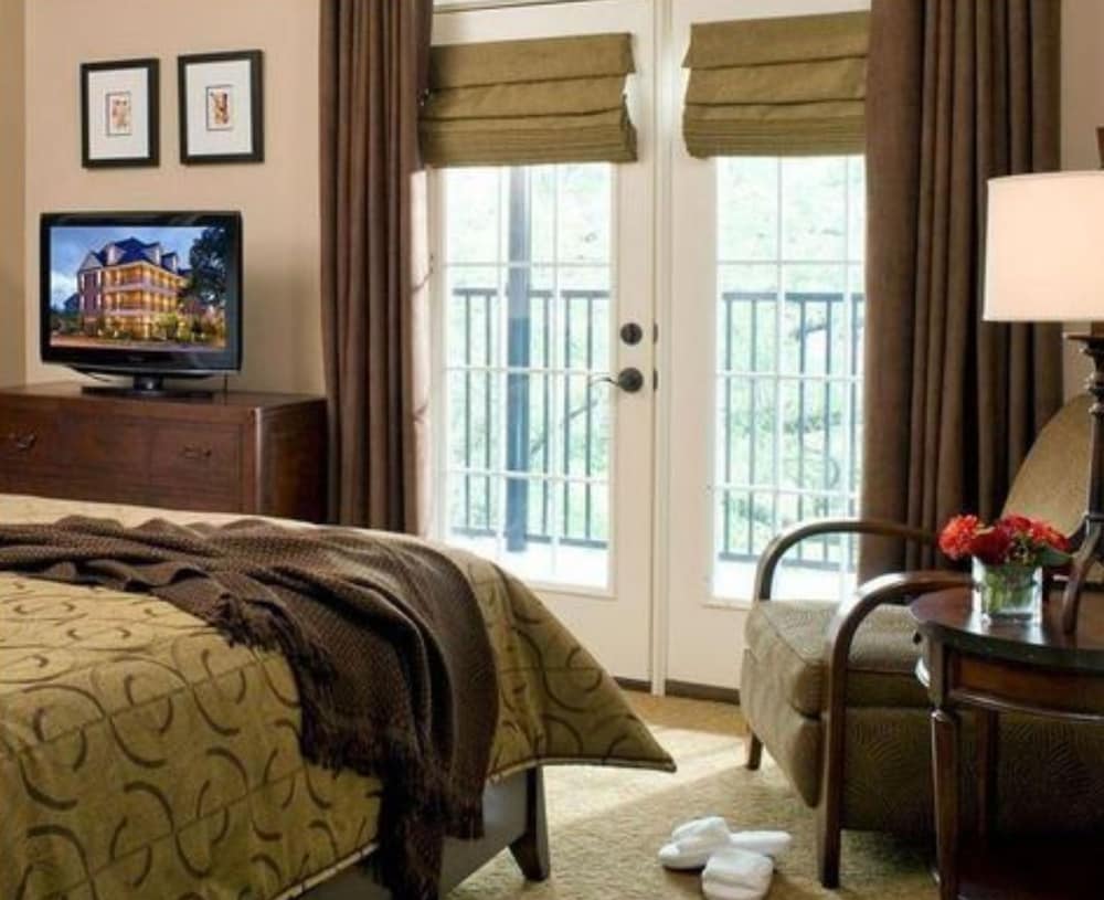 La Maison In Midtown An Urban Bed And Breakfast 13/47
